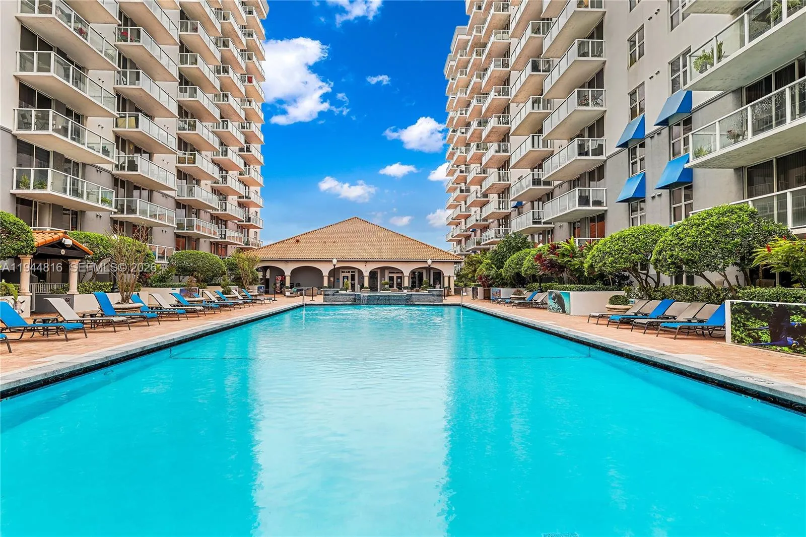 5091 Nw 7th St 115, Miami, Florida 33126, Miami, Florida 33126, 2 Bedrooms Bedrooms, ,2 BathroomsBathrooms,Residential Lease,For Rent,5091 Nw 7th St 115, Miami, Florida 33126,A11944816