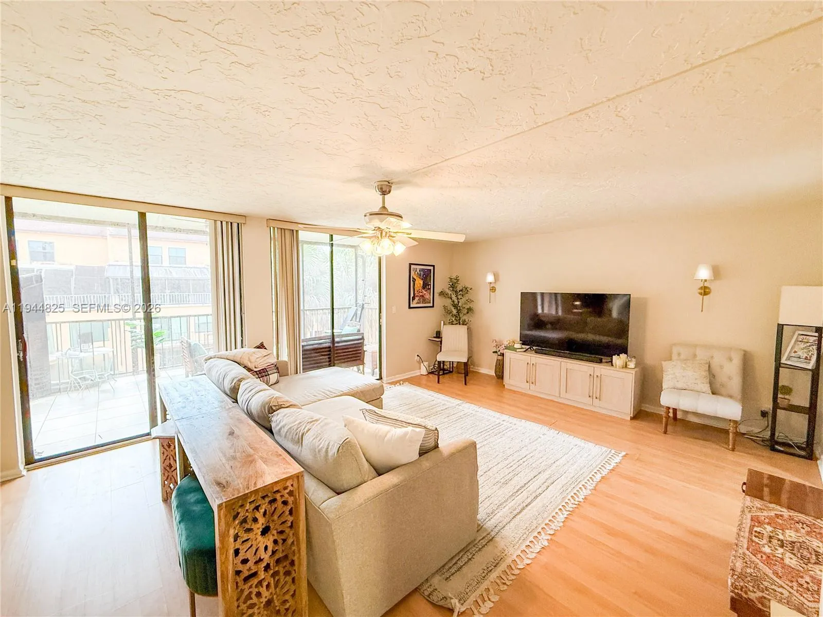 450 Commodore Dr 306, Plantation, Florida 33325, Plantation, Florida 33325, 2 Bedrooms Bedrooms, ,2 BathroomsBathrooms,Residential,For Sale,450 Commodore Dr 306, Plantation, Florida 33325,A11944825