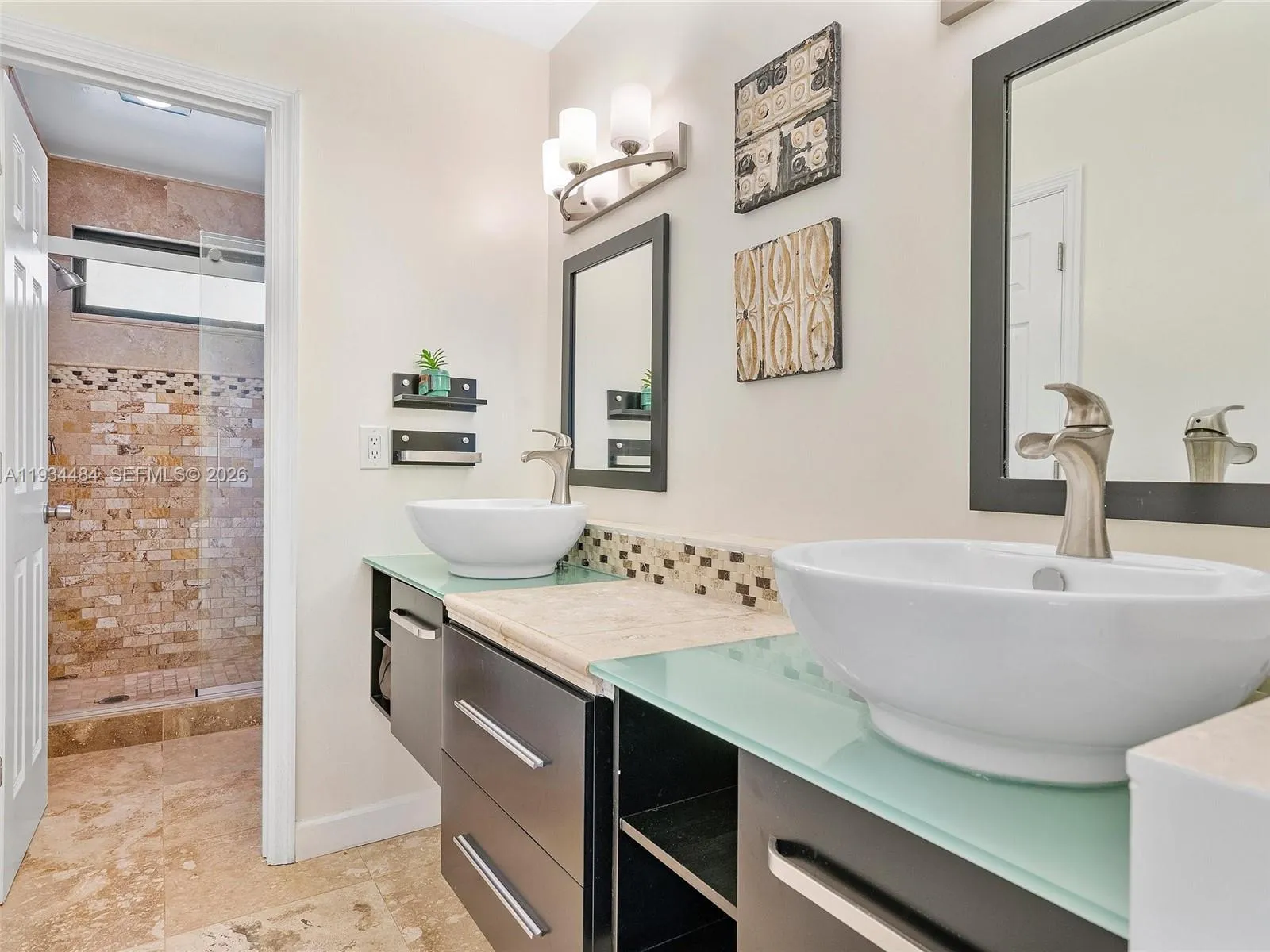 515 Ne 38th St 10, Miami, Florida 33137, Miami, Florida 33137, 2 Bedrooms Bedrooms, ,1 BathroomBathrooms,Residential,For Sale,515 Ne 38th St 10, Miami, Florida 33137,A11934484