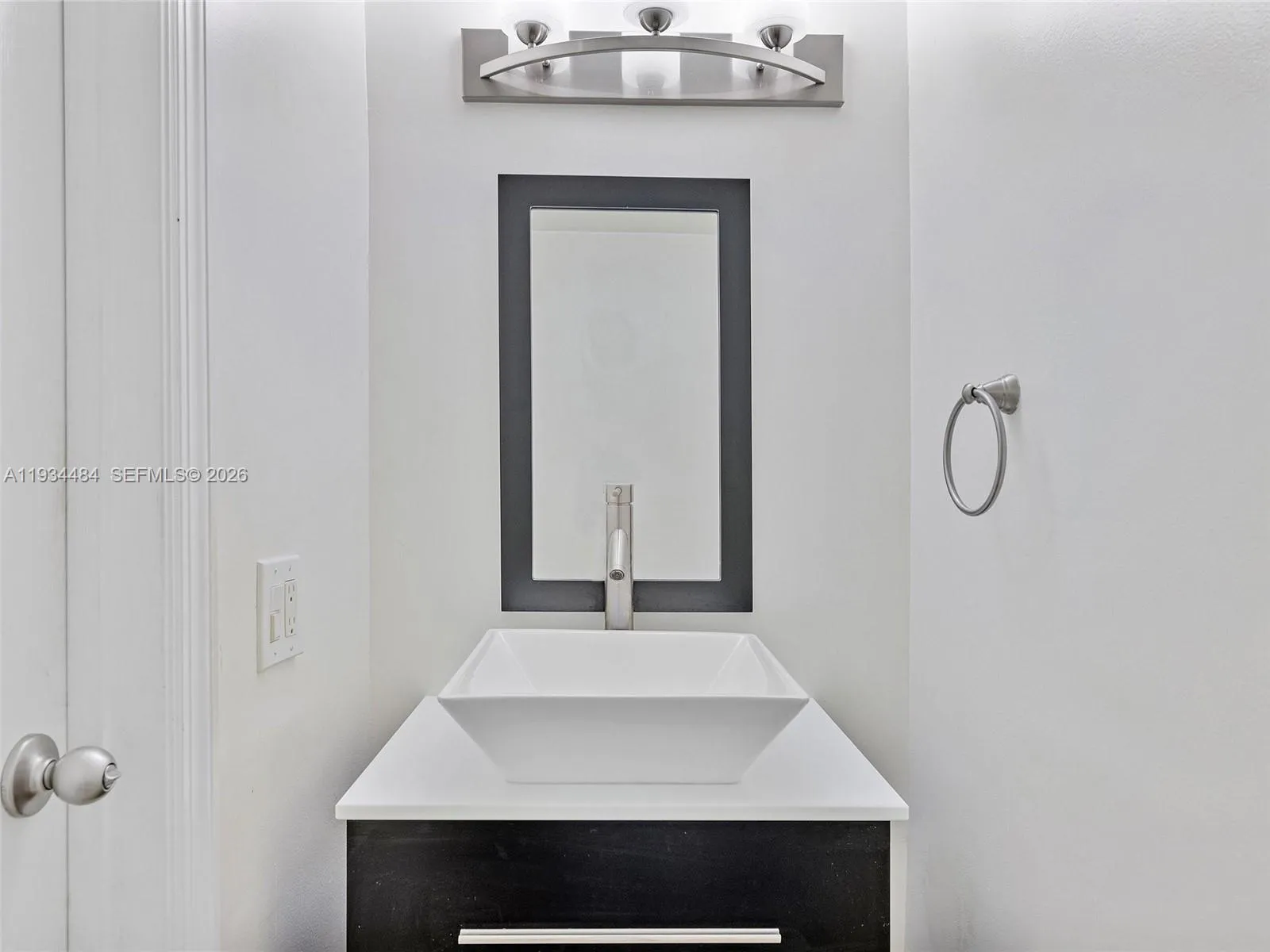 515 Ne 38th St 10, Miami, Florida 33137, Miami, Florida 33137, 2 Bedrooms Bedrooms, ,1 BathroomBathrooms,Residential,For Sale,515 Ne 38th St 10, Miami, Florida 33137,A11934484