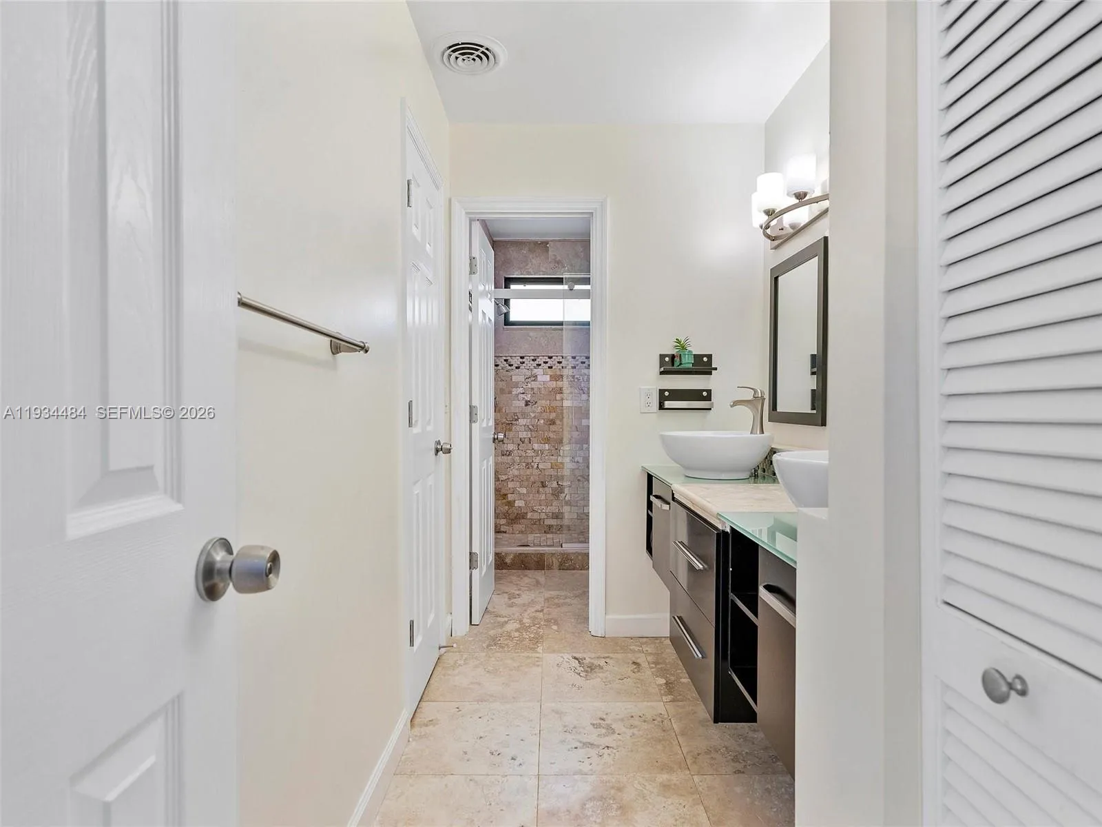 515 Ne 38th St 10, Miami, Florida 33137, Miami, Florida 33137, 2 Bedrooms Bedrooms, ,1 BathroomBathrooms,Residential,For Sale,515 Ne 38th St 10, Miami, Florida 33137,A11934484