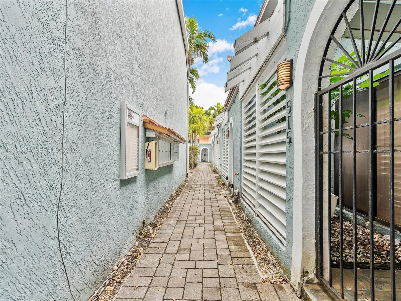 515 Ne 38th St 10, Miami, Florida 33137, Miami, Florida 33137, 2 Bedrooms Bedrooms, ,1 BathroomBathrooms,Residential,For Sale,515 Ne 38th St 10, Miami, Florida 33137,A11934484