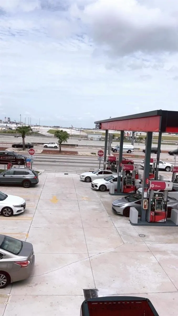 2721 Nw 42nd Ave 203, Miami, Florida 33142, Miami, Florida 33142, ,Commercial Lease,For Rent,2721 Nw 42nd Ave 203, Miami, Florida 33142,A11944944