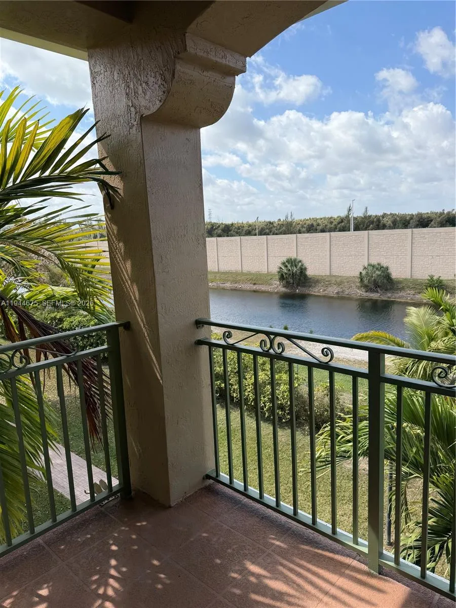 6440 Nw 114th Ave 437, Doral, Florida 33178, Doral, Florida 33178, 2 Bedrooms Bedrooms, ,2 BathroomsBathrooms,Residential,For Sale,6440 Nw 114th Ave 437, Doral, Florida 33178,A11944675
