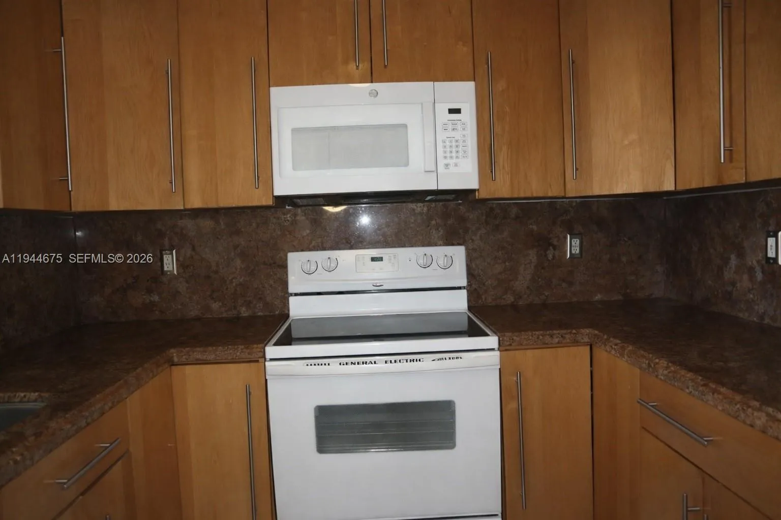 6440 Nw 114th Ave 437, Doral, Florida 33178, Doral, Florida 33178, 2 Bedrooms Bedrooms, ,2 BathroomsBathrooms,Residential,For Sale,6440 Nw 114th Ave 437, Doral, Florida 33178,A11944675
