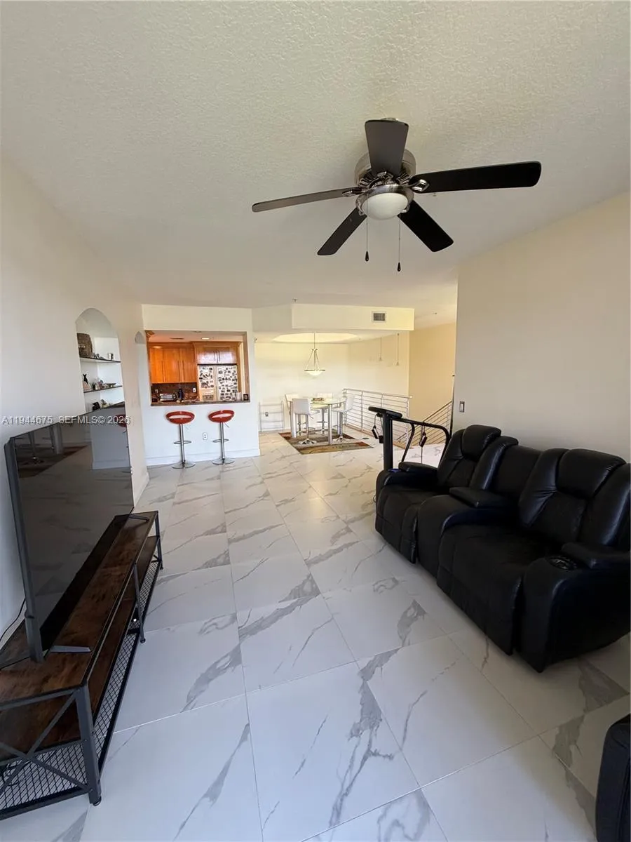6440 Nw 114th Ave 437, Doral, Florida 33178, Doral, Florida 33178, 2 Bedrooms Bedrooms, ,2 BathroomsBathrooms,Residential,For Sale,6440 Nw 114th Ave 437, Doral, Florida 33178,A11944675