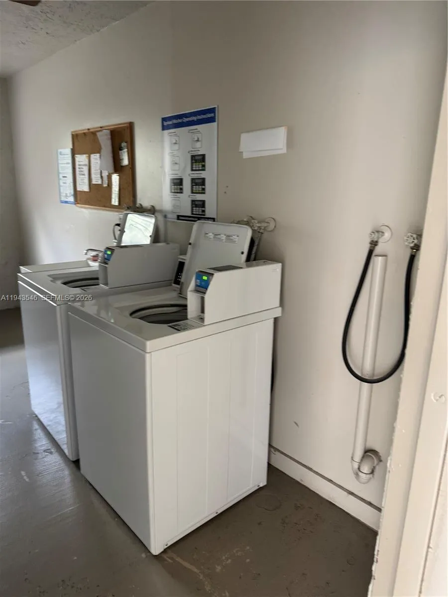 9450 Poinciana Pl 405, Davie, Florida 33324, Davie, Florida 33324, 1 Bedroom Bedrooms, ,1 BathroomBathrooms,Residential,For Sale,9450 Poinciana Pl 405, Davie, Florida 33324,A11943546