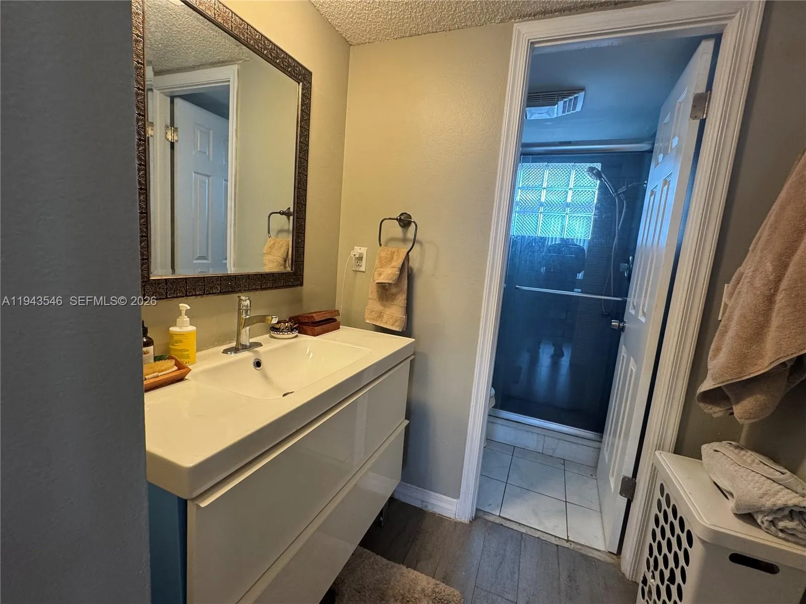 9450 Poinciana Pl 405, Davie, Florida 33324, Davie, Florida 33324, 1 Bedroom Bedrooms, ,1 BathroomBathrooms,Residential,For Sale,9450 Poinciana Pl 405, Davie, Florida 33324,A11943546
