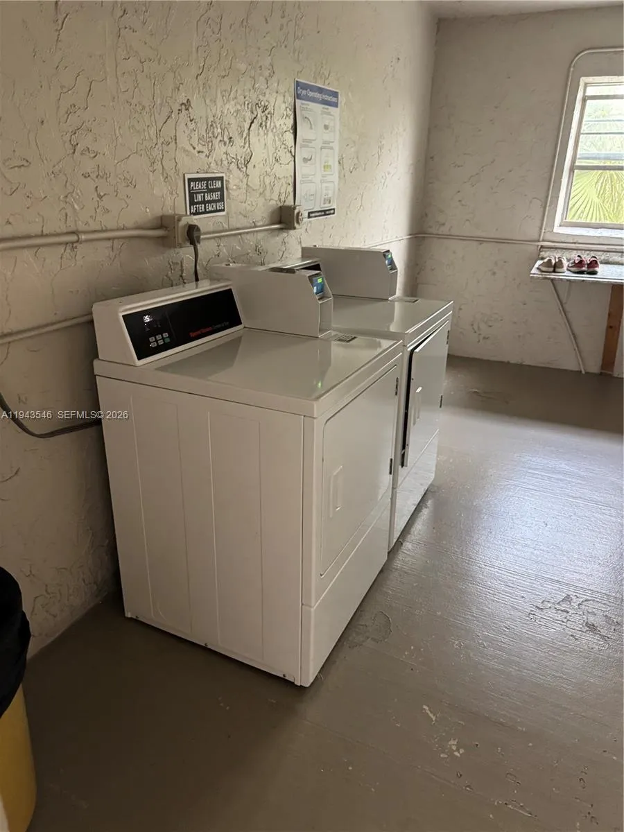 9450 Poinciana Pl 405, Davie, Florida 33324, Davie, Florida 33324, 1 Bedroom Bedrooms, ,1 BathroomBathrooms,Residential,For Sale,9450 Poinciana Pl 405, Davie, Florida 33324,A11943546