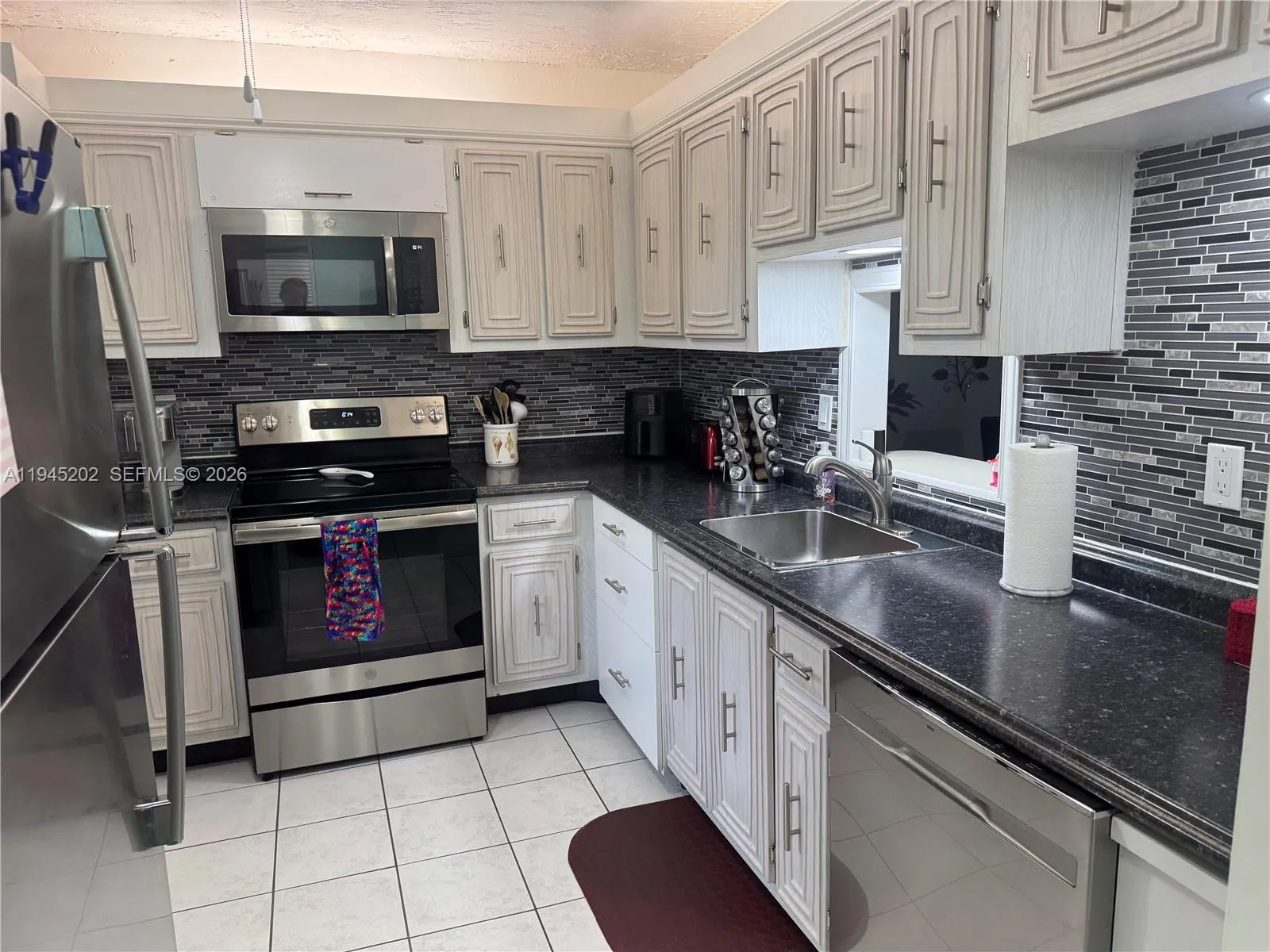 2861 Somerset Dr 409, Lauderdale Lakes, Florida 33, Lauderdale Lakes, Florida 33311, 2 Bedrooms Bedrooms, ,2 BathroomsBathrooms,Residential,For Sale,2861 Somerset Dr 409, Lauderdale Lakes, Florida 33,A11945202