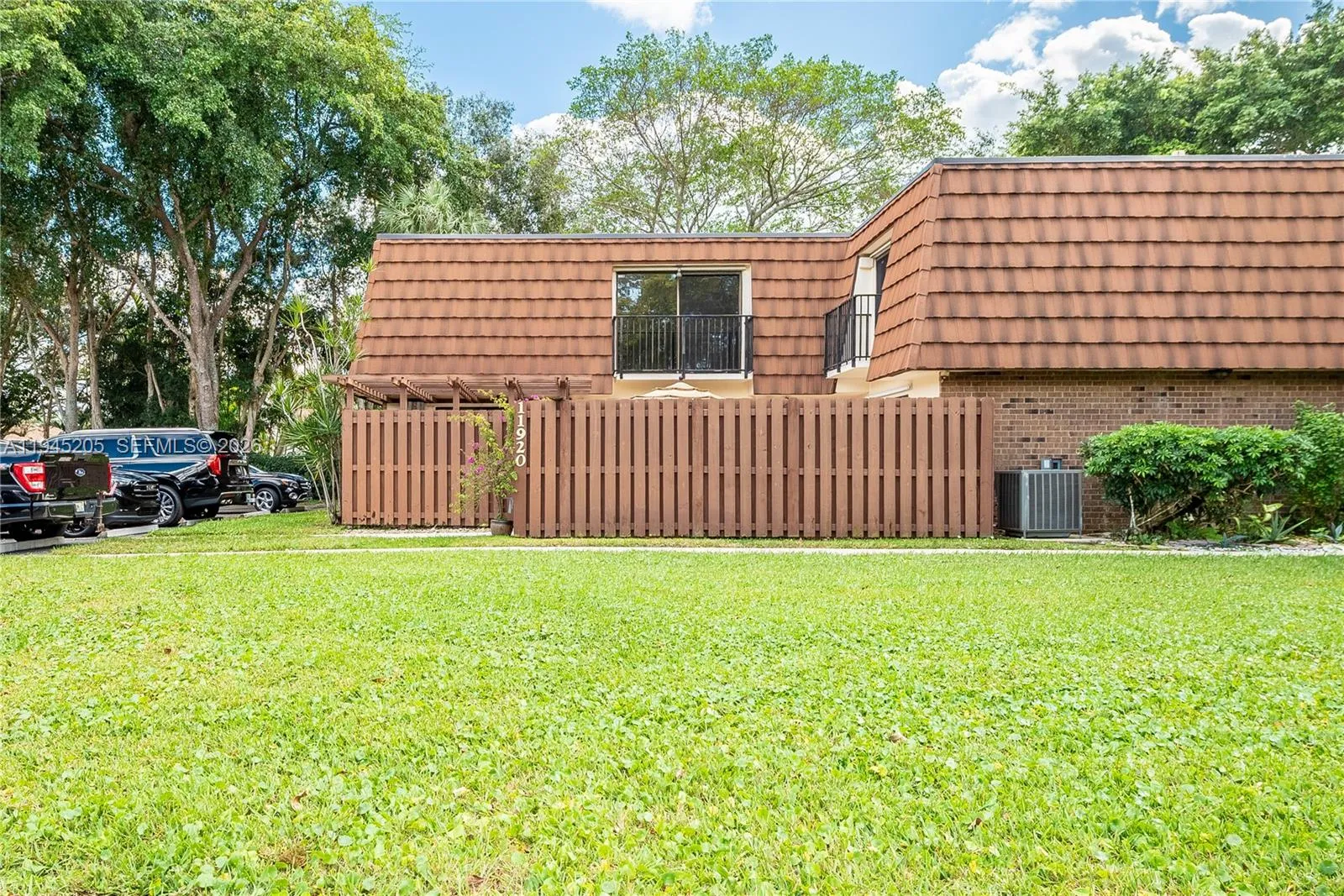 11920 Sw 9th Mnr, Davie, Florida 33325, Davie, Florida 33325, 3 Bedrooms Bedrooms, ,2 BathroomsBathrooms,Residential,For Sale,11920 Sw 9th Mnr, Davie, Florida 33325,A11945205