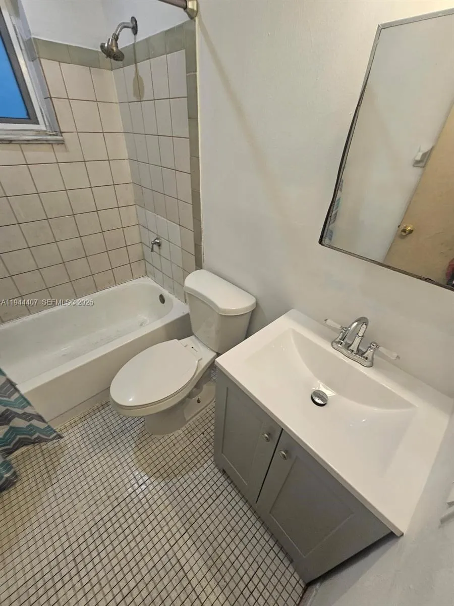 Unit 1 Bathroom