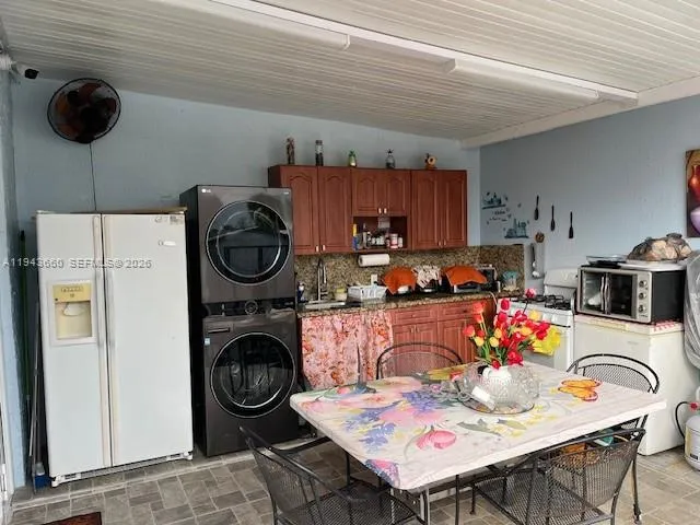 4211 W 10th Ln, Hialeah, Florida 33012, Hialeah, Florida 33012, 3 Bedrooms Bedrooms, ,1 BathroomBathrooms,Residential,For Sale,4211 W 10th Ln, Hialeah, Florida 33012,A11943660