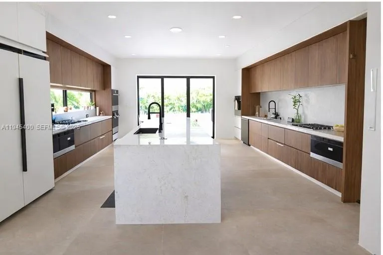 4031 Sw 54th Ct, Dania Beach, Florida 33314, Dania Beach, Florida 33314, 6 Bedrooms Bedrooms, ,7 BathroomsBathrooms,Residential,For Sale,4031 Sw 54th Ct, Dania Beach, Florida 33314,A11945400