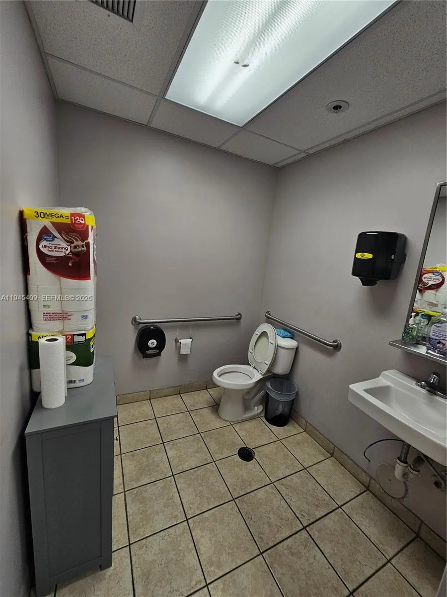 9613 Nw 33rd St, Doral, Florida 33172, Doral, Florida 33172, ,Commercial Sale,For Sale,9613 Nw 33rd St, Doral, Florida 33172,A11945409