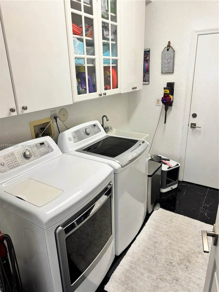 13707 Nw 21st St, Pembroke Pines, Florida 33028, Pembroke Pines, Florida 33028, 4 Bedrooms Bedrooms, ,3 BathroomsBathrooms,Residential,For Sale,13707 Nw 21st St, Pembroke Pines, Florida 33028,A11945057