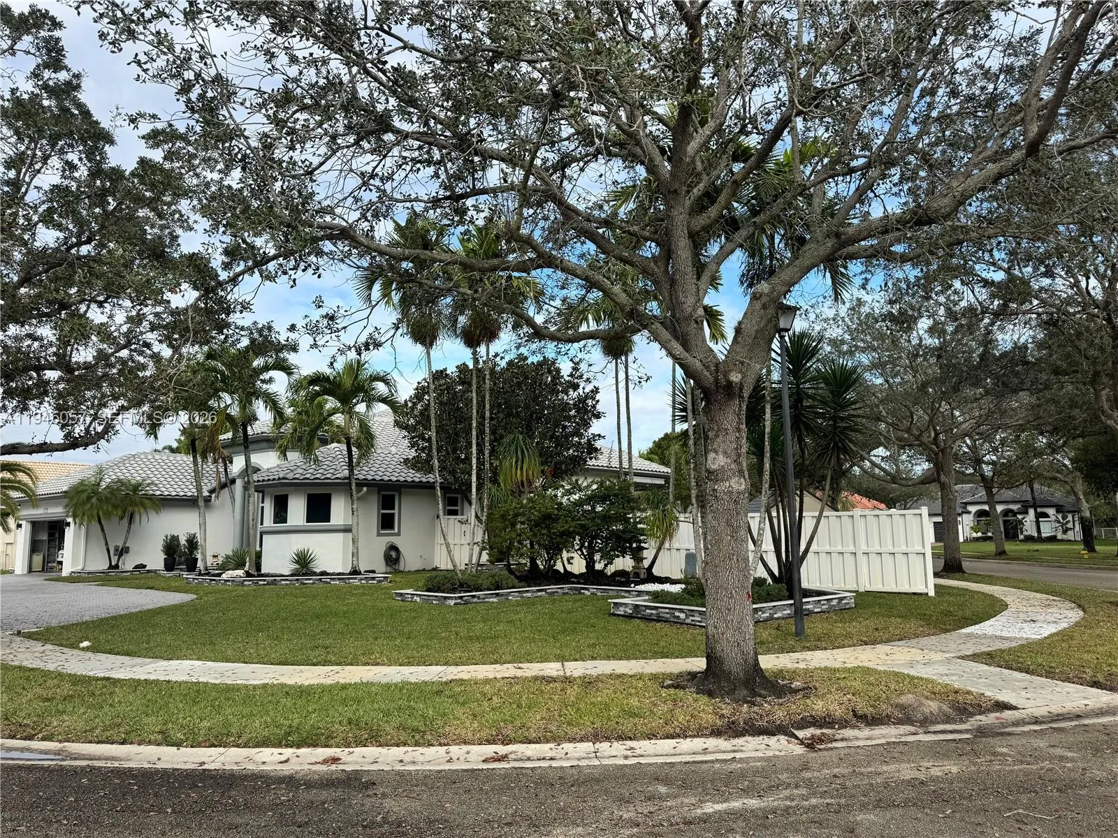 13707 Nw 21st St, Pembroke Pines, Florida 33028, Pembroke Pines, Florida 33028, 4 Bedrooms Bedrooms, ,3 BathroomsBathrooms,Residential,For Sale,13707 Nw 21st St, Pembroke Pines, Florida 33028,A11945057