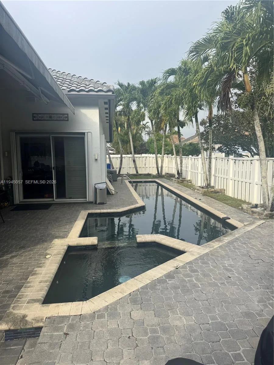 13707 Nw 21st St, Pembroke Pines, Florida 33028, Pembroke Pines, Florida 33028, 4 Bedrooms Bedrooms, ,3 BathroomsBathrooms,Residential,For Sale,13707 Nw 21st St, Pembroke Pines, Florida 33028,A11945057