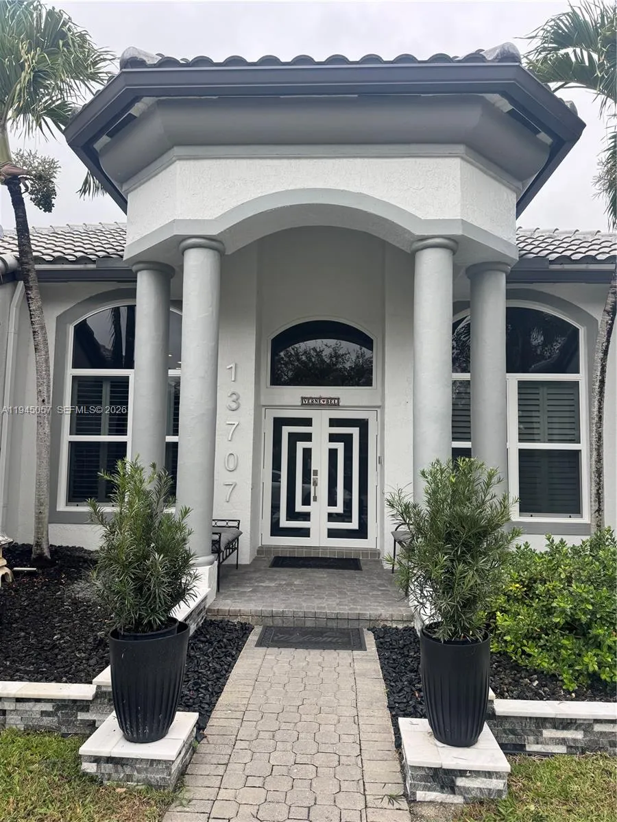 13707 Nw 21st St, Pembroke Pines, Florida 33028, Pembroke Pines, Florida 33028, 4 Bedrooms Bedrooms, ,3 BathroomsBathrooms,Residential,For Sale,13707 Nw 21st St, Pembroke Pines, Florida 33028,A11945057