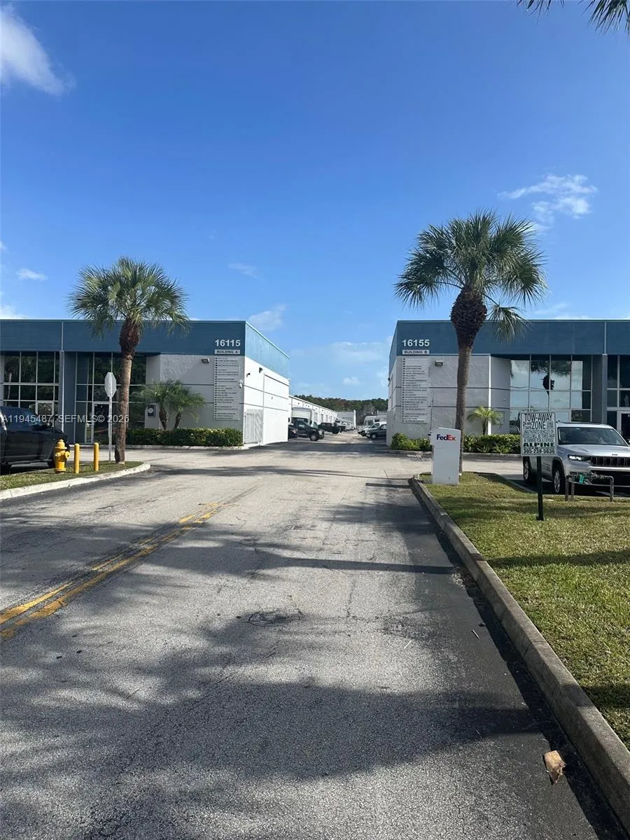 South Dade Business Centre Industrial Park