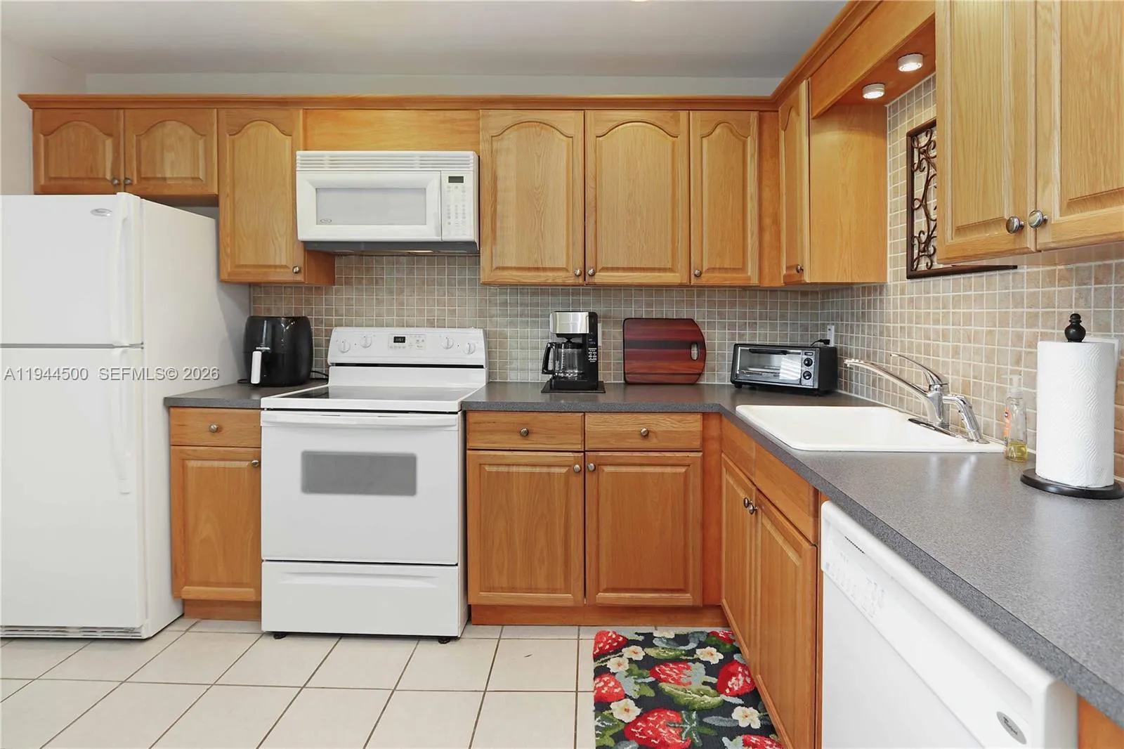 1425 Atlantic Shores Blvd 110, Hallandale Beach, F, Hallandale Beach, Florida 33009, 2 Bedrooms Bedrooms, ,2 BathroomsBathrooms,Residential,For Sale,1425 Atlantic Shores Blvd 110, Hallandale Beach, F,A11944500