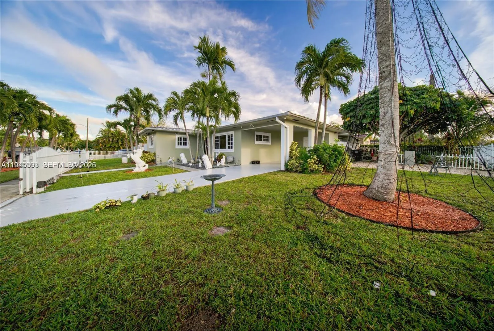 300 Ne 175th St, North Miami Beach, Florida 33162, North Miami Beach, Florida 33162, 3 Bedrooms Bedrooms, ,2 BathroomsBathrooms,Residential,For Sale,300 Ne 175th St, North Miami Beach, Florida 33162,A11945593