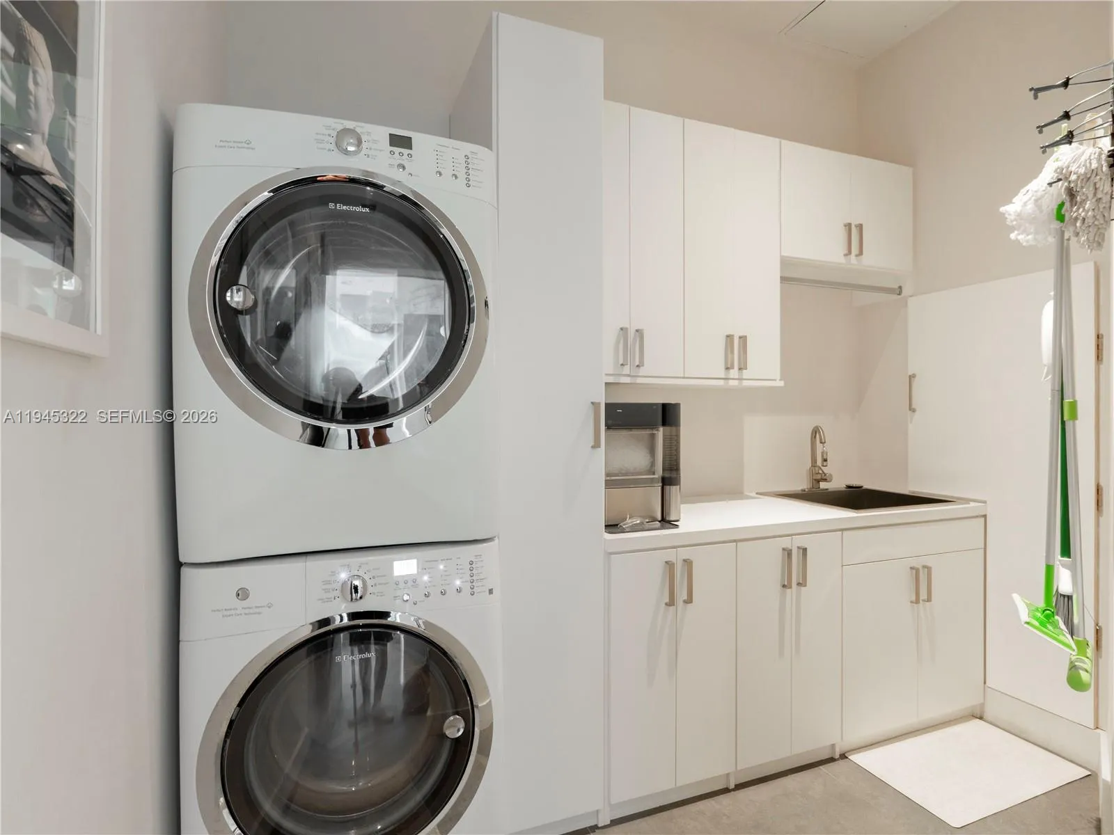 2675 S Bayshore Dr 603s, Miami, Florida 33133, Miami, Florida 33133, 3 Bedrooms Bedrooms, ,3 BathroomsBathrooms,Residential,For Sale,2675 S Bayshore Dr 603s, Miami, Florida 33133,A11945322