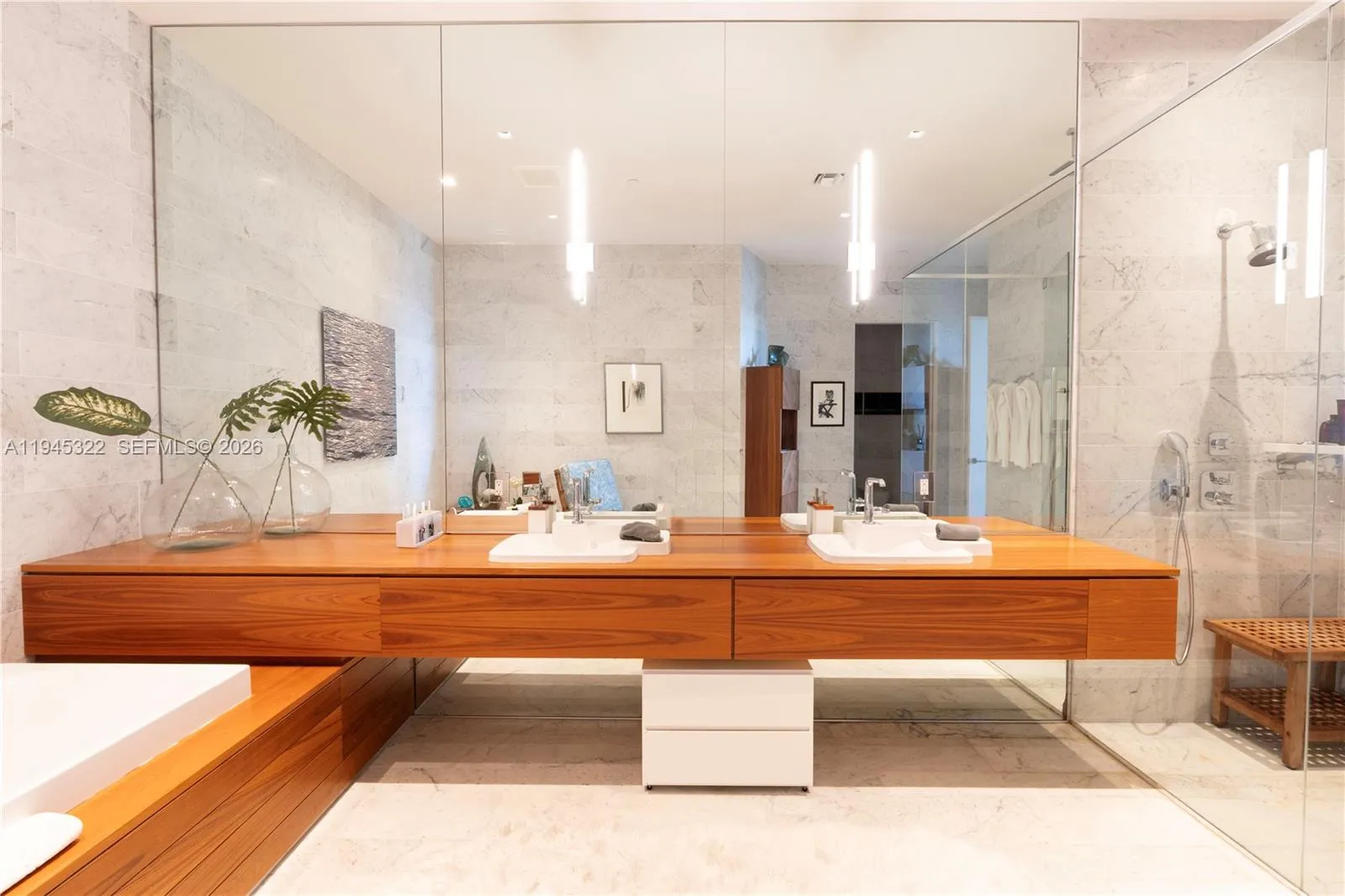 2675 S Bayshore Dr 603s, Miami, Florida 33133, Miami, Florida 33133, 3 Bedrooms Bedrooms, ,3 BathroomsBathrooms,Residential,For Sale,2675 S Bayshore Dr 603s, Miami, Florida 33133,A11945322