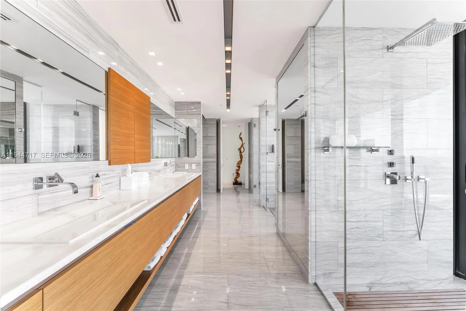 19575 Collins Ave 12, Sunny Isles Beach, Florida 3, Sunny Isles Beach, Florida 33160, 4 Bedrooms Bedrooms, ,5 BathroomsBathrooms,Residential,For Sale,19575 Collins Ave 12, Sunny Isles Beach, Florida 3,A11944717