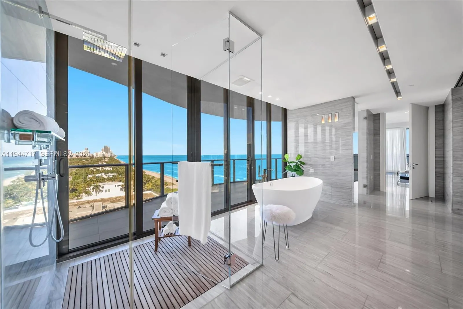 19575 Collins Ave 12, Sunny Isles Beach, Florida 3, Sunny Isles Beach, Florida 33160, 4 Bedrooms Bedrooms, ,5 BathroomsBathrooms,Residential,For Sale,19575 Collins Ave 12, Sunny Isles Beach, Florida 3,A11944717