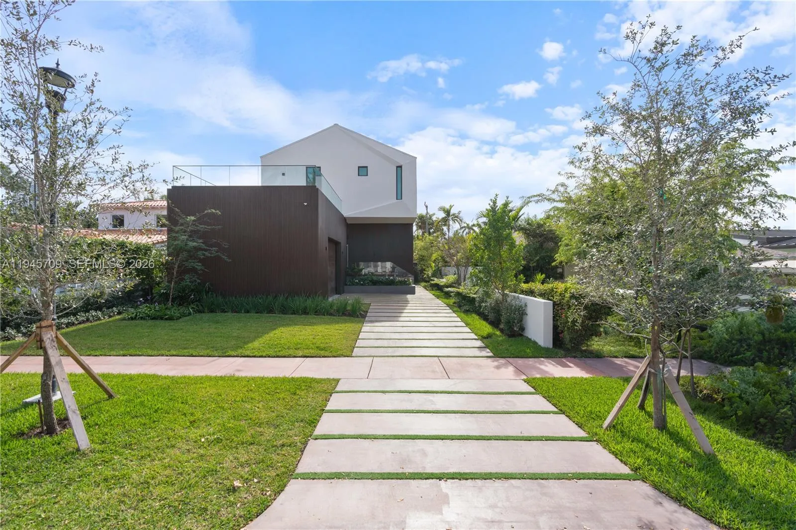 536 W 51st St, Miami Beach, Florida 33140, Miami Beach, Florida 33140, 4 Bedrooms Bedrooms, ,4 BathroomsBathrooms,Residential,For Sale,536 W 51st St, Miami Beach, Florida 33140,A11945709