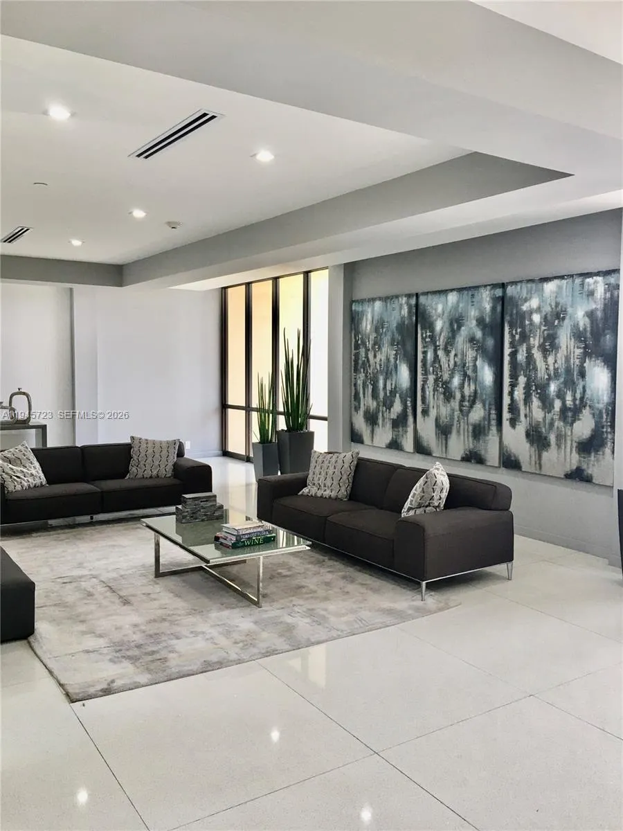 20379 W Country Club Dr 1737, Aventura, Florida 33, Aventura, Florida 33180, 1 Bedroom Bedrooms, ,1 BathroomBathrooms,Residential,For Sale,20379 W Country Club Dr 1737, Aventura, Florida 33,A11945723