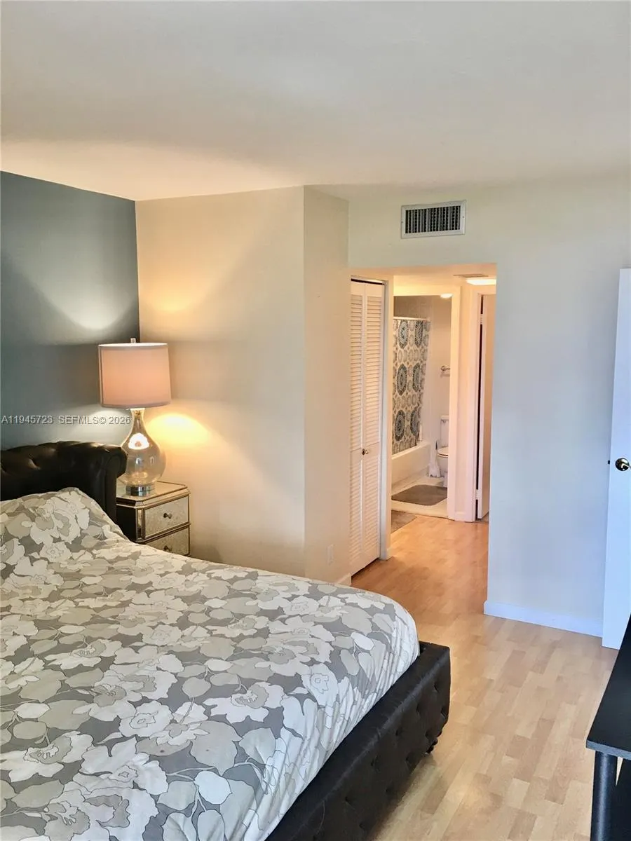 20379 W Country Club Dr 1737, Aventura, Florida 33, Aventura, Florida 33180, 1 Bedroom Bedrooms, ,1 BathroomBathrooms,Residential,For Sale,20379 W Country Club Dr 1737, Aventura, Florida 33,A11945723