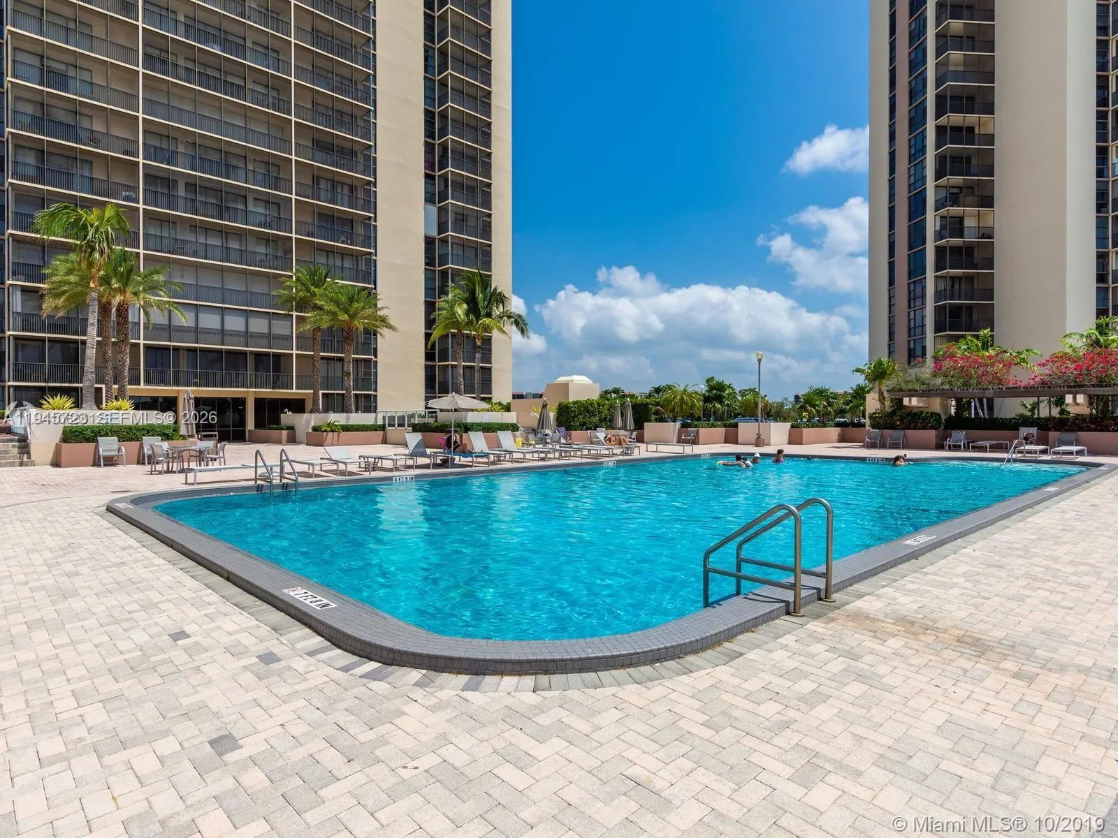 20379 W Country Club Dr 1737, Aventura, Florida 33, Aventura, Florida 33180, 1 Bedroom Bedrooms, ,1 BathroomBathrooms,Residential,For Sale,20379 W Country Club Dr 1737, Aventura, Florida 33,A11945723