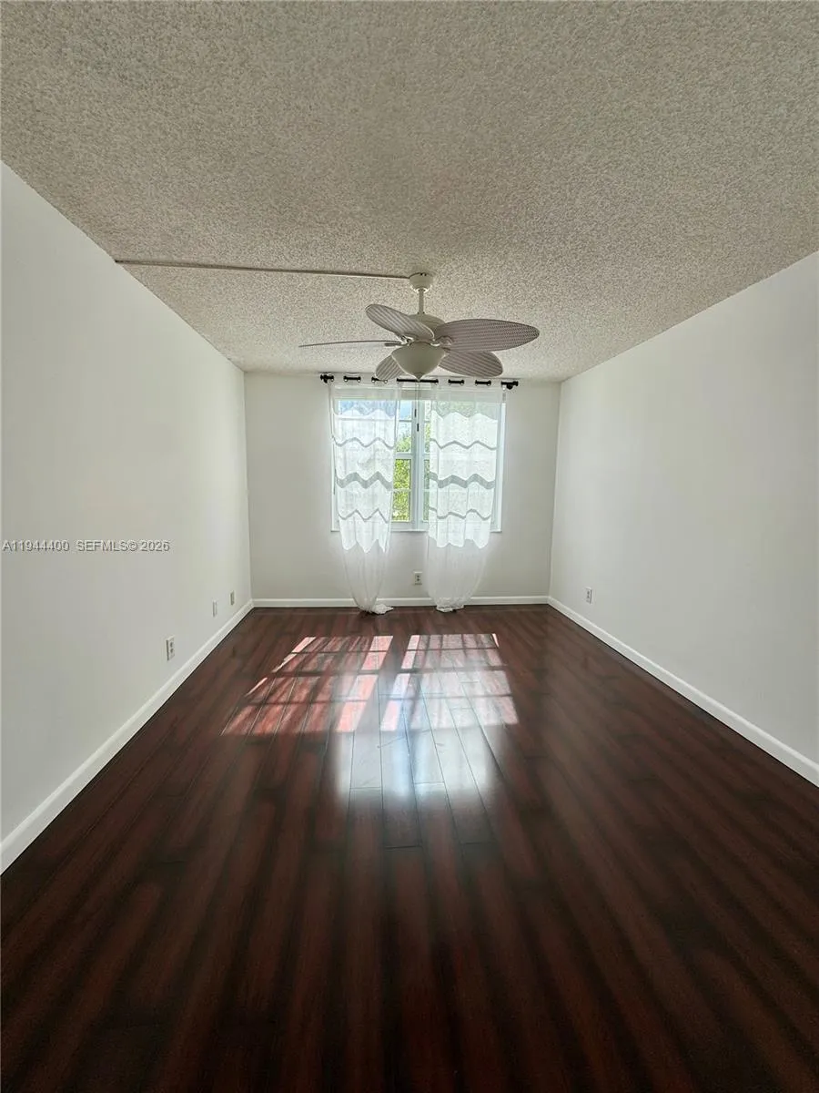 9330 Lagoon Pl 201, Davie, Florida 33324, Davie, Florida 33324, 1 Bedroom Bedrooms, ,1 BathroomBathrooms,Residential,For Sale,9330 Lagoon Pl 201, Davie, Florida 33324,A11944400