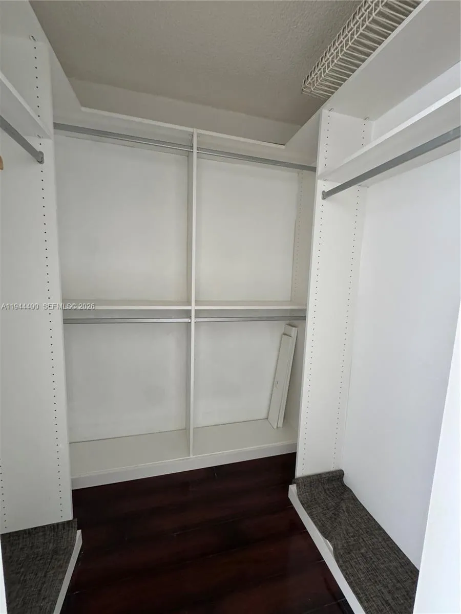 9330 Lagoon Pl 201, Davie, Florida 33324, Davie, Florida 33324, 1 Bedroom Bedrooms, ,1 BathroomBathrooms,Residential,For Sale,9330 Lagoon Pl 201, Davie, Florida 33324,A11944400