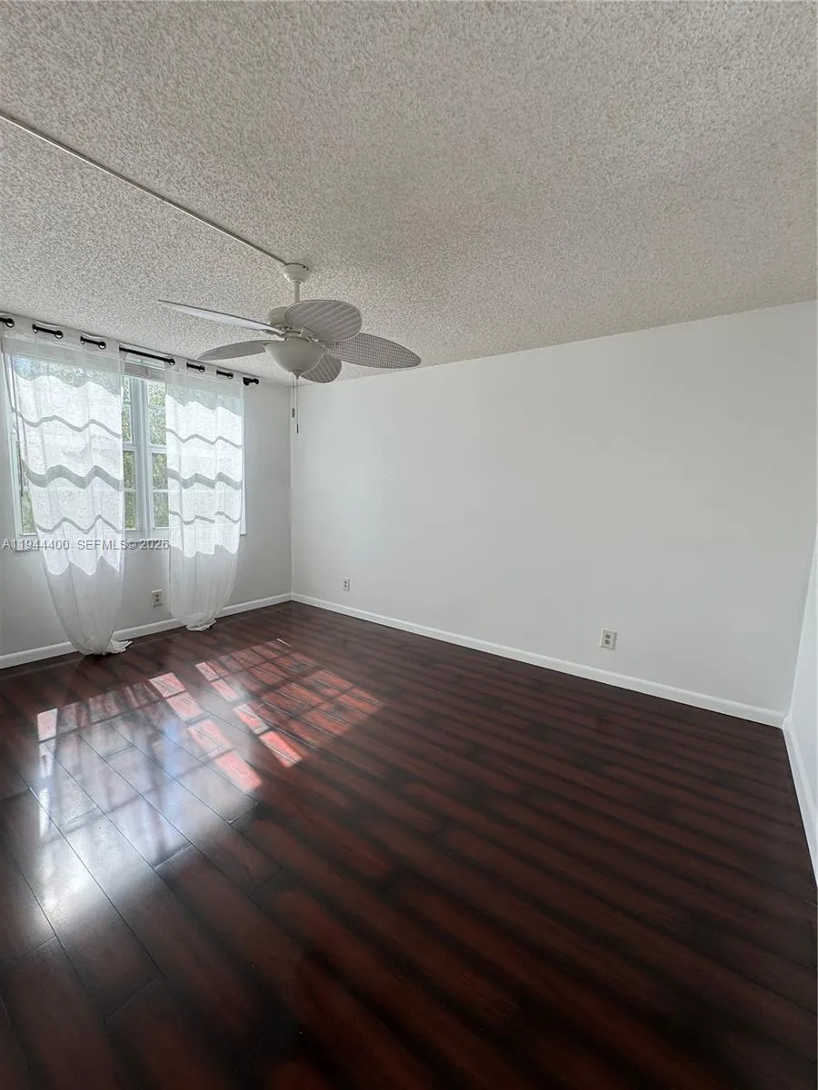 9330 Lagoon Pl 201, Davie, Florida 33324, Davie, Florida 33324, 1 Bedroom Bedrooms, ,1 BathroomBathrooms,Residential,For Sale,9330 Lagoon Pl 201, Davie, Florida 33324,A11944400