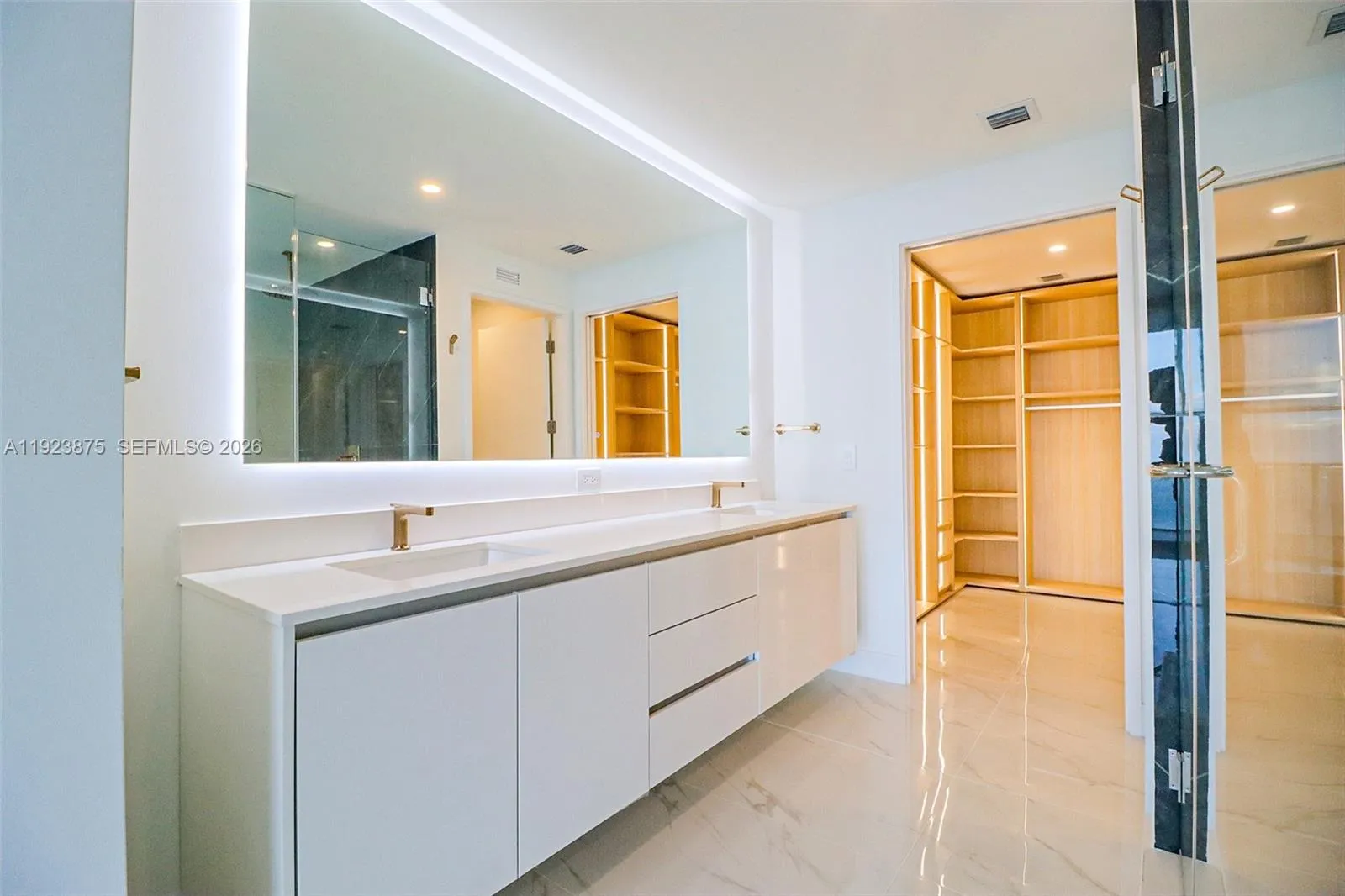 700 Ne 24 St 4201, Miami, Florida 33137, Miami, Florida 33137, 4 Bedrooms Bedrooms, ,5 BathroomsBathrooms,Residential,For Sale,700 Ne 24 St 4201, Miami, Florida 33137,A11923875