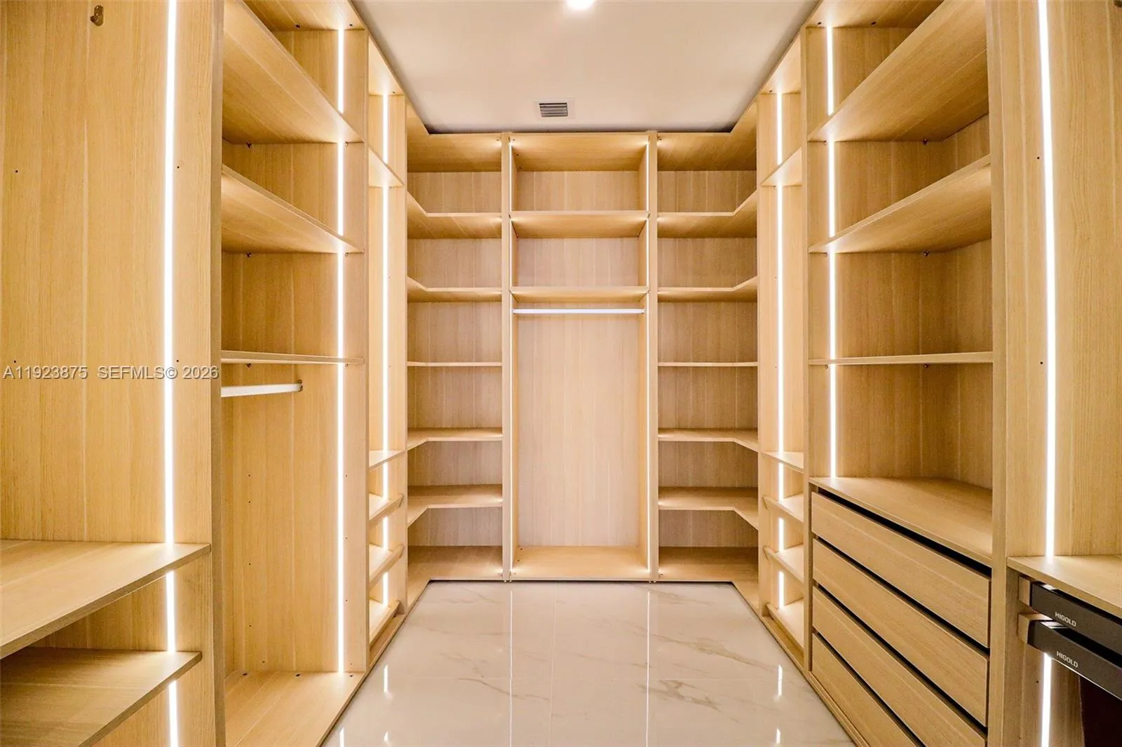 700 Ne 24 St 4201, Miami, Florida 33137, Miami, Florida 33137, 4 Bedrooms Bedrooms, ,5 BathroomsBathrooms,Residential,For Sale,700 Ne 24 St 4201, Miami, Florida 33137,A11923875