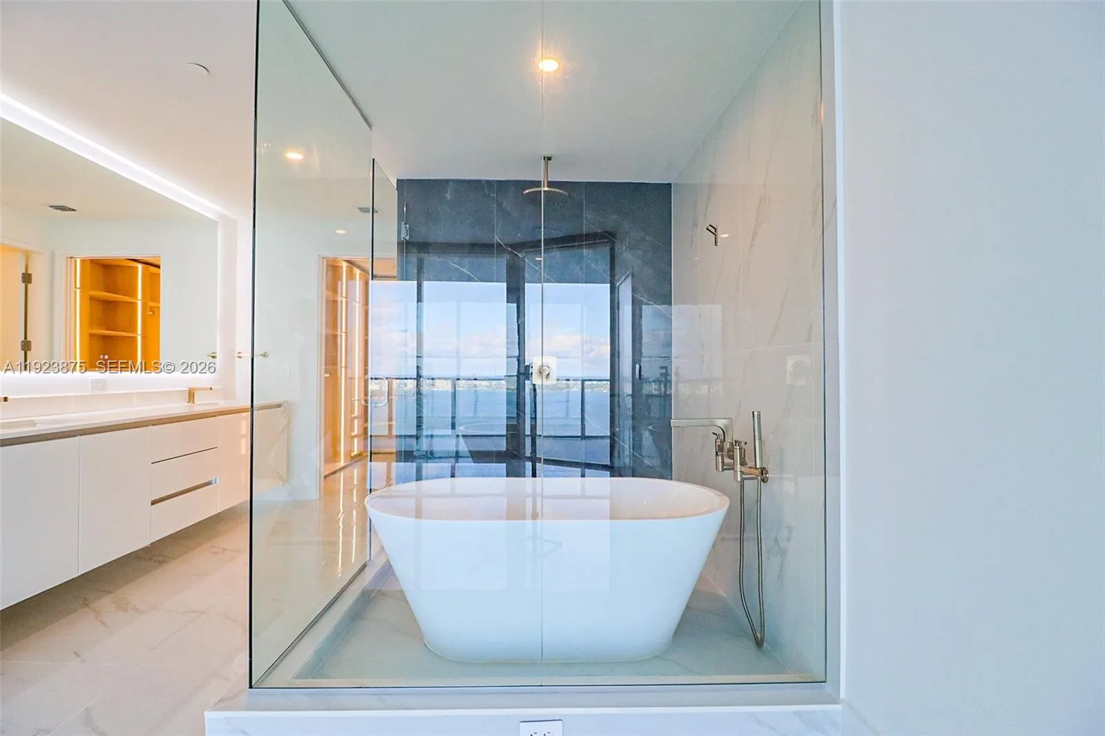 700 Ne 24 St 4201, Miami, Florida 33137, Miami, Florida 33137, 4 Bedrooms Bedrooms, ,5 BathroomsBathrooms,Residential,For Sale,700 Ne 24 St 4201, Miami, Florida 33137,A11923875