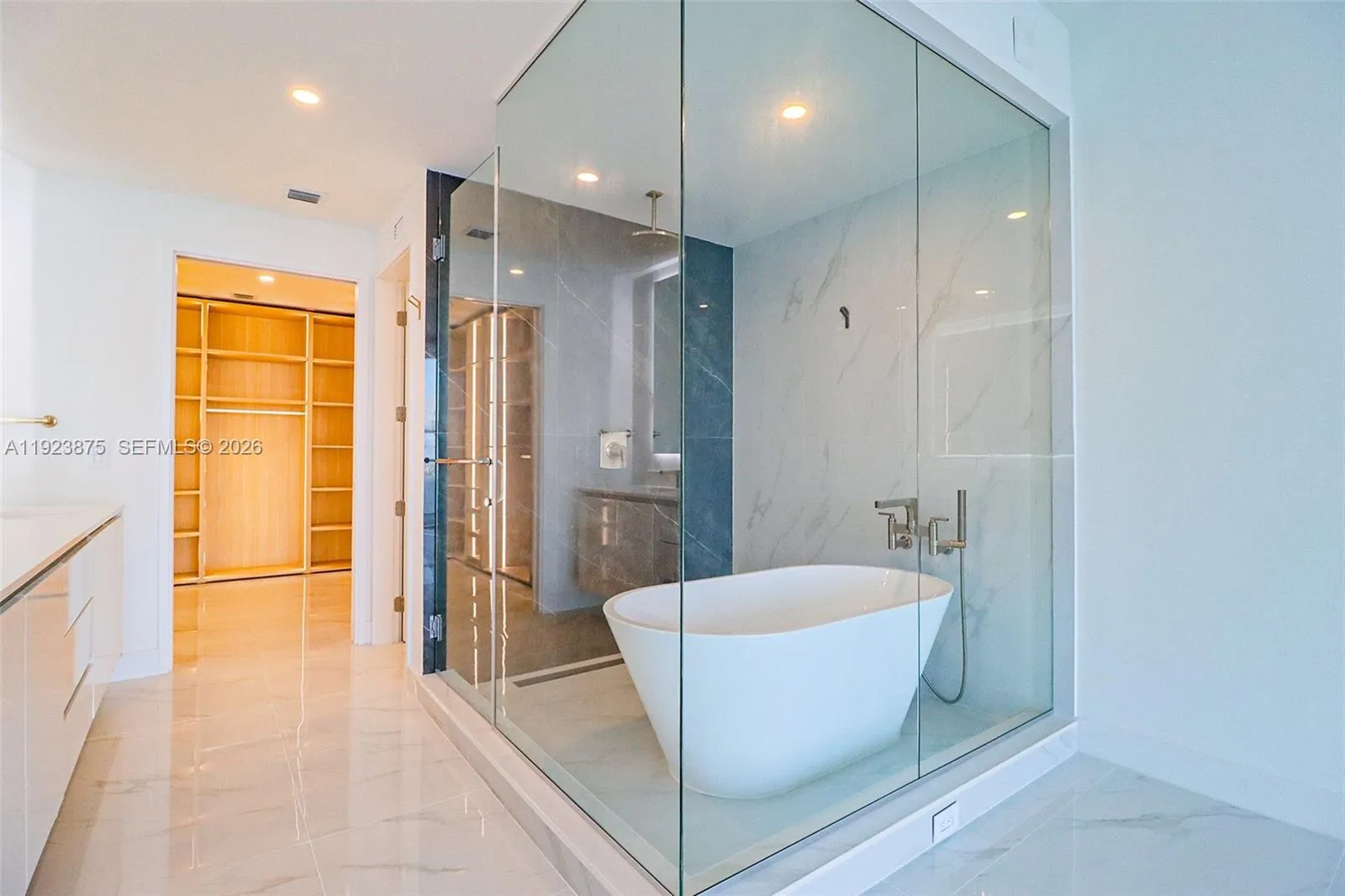 700 Ne 24 St 4201, Miami, Florida 33137, Miami, Florida 33137, 4 Bedrooms Bedrooms, ,5 BathroomsBathrooms,Residential,For Sale,700 Ne 24 St 4201, Miami, Florida 33137,A11923875
