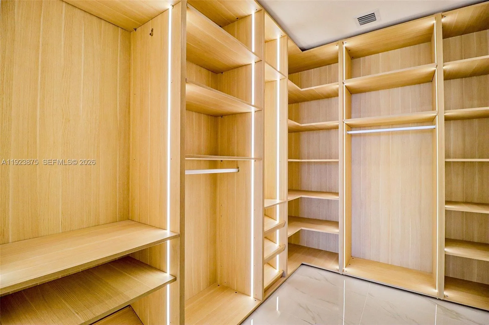 700 Ne 24 St 4201, Miami, Florida 33137, Miami, Florida 33137, 4 Bedrooms Bedrooms, ,5 BathroomsBathrooms,Residential,For Sale,700 Ne 24 St 4201, Miami, Florida 33137,A11923875