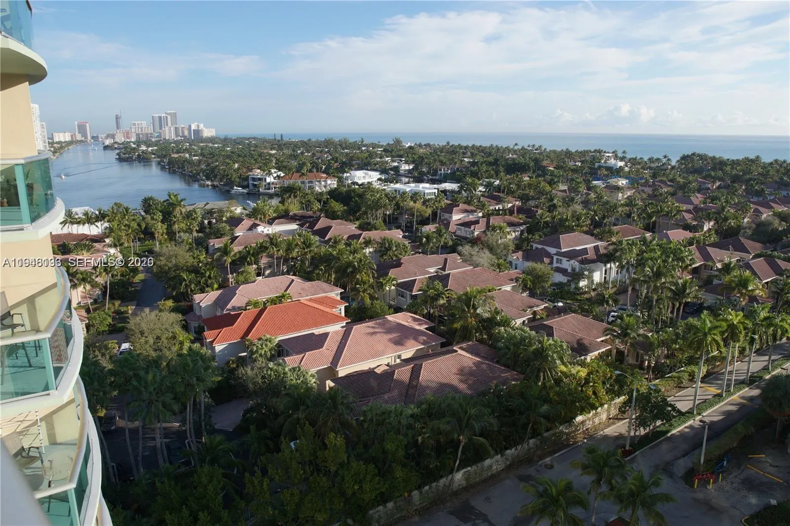 19390 Collins Ave 1422, Sunny Isles Beach, Florida, Sunny Isles Beach, Florida 33160, 1 Bedroom Bedrooms, ,1 BathroomBathrooms,Residential Lease,For Rent,19390 Collins Ave 1422, Sunny Isles Beach, Florida,A11946133