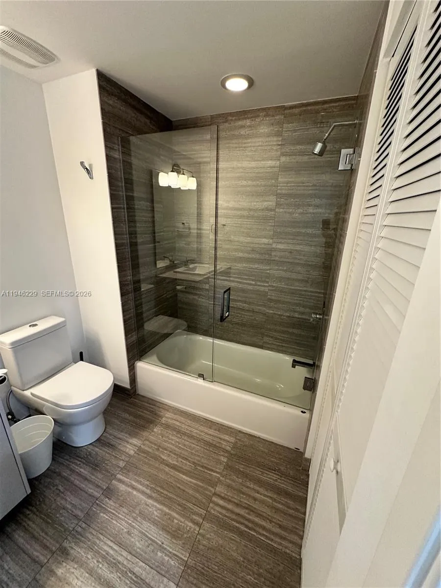 1010 Brickell Ave 3809, Miami, Florida 33131, Miami, Florida 33131, 2 Bedrooms Bedrooms, ,2 BathroomsBathrooms,Residential Lease,For Rent,1010 Brickell Ave 3809, Miami, Florida 33131,A11946229