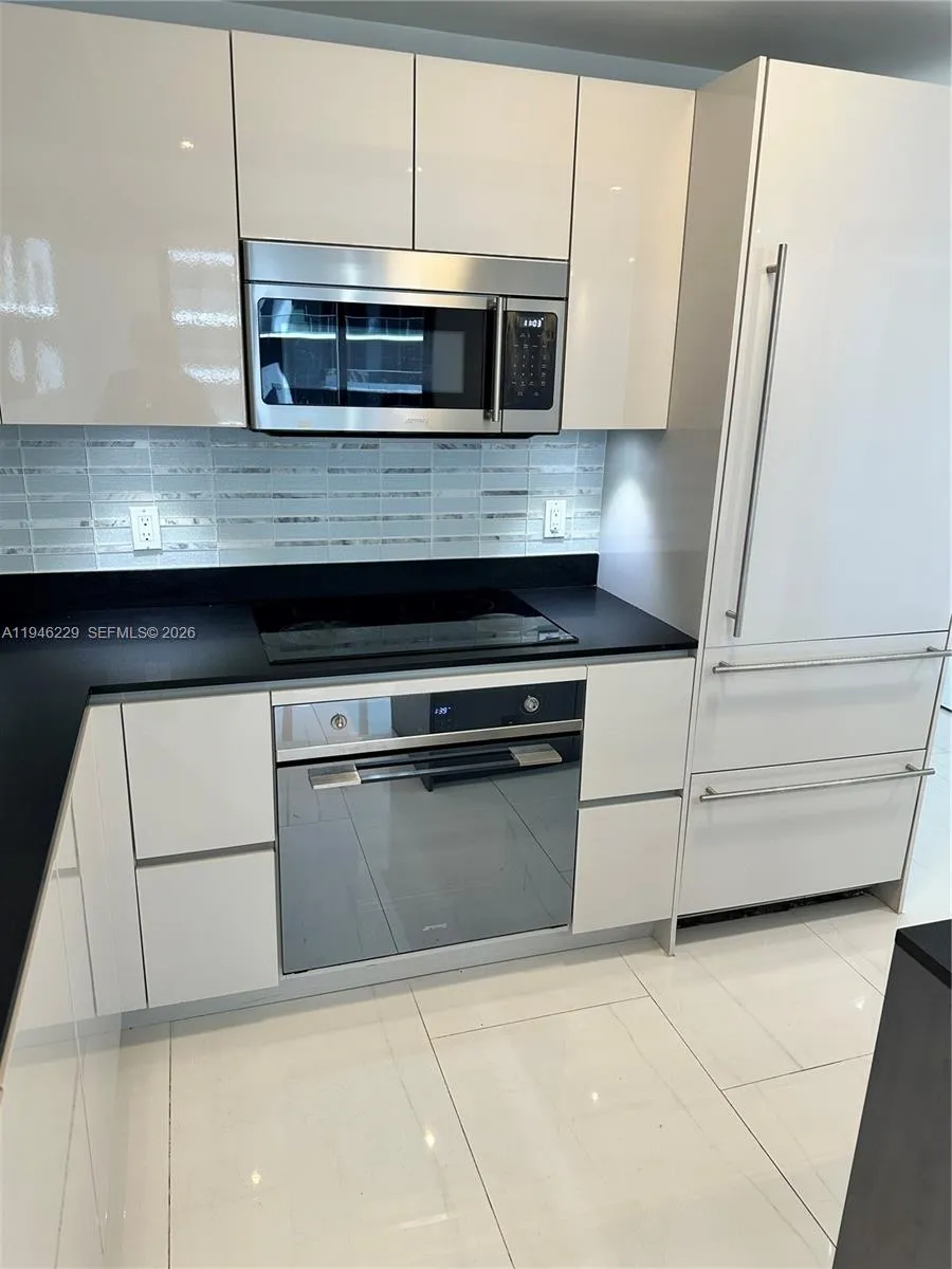 1010 Brickell Ave 3809, Miami, Florida 33131, Miami, Florida 33131, 2 Bedrooms Bedrooms, ,2 BathroomsBathrooms,Residential Lease,For Rent,1010 Brickell Ave 3809, Miami, Florida 33131,A11946229