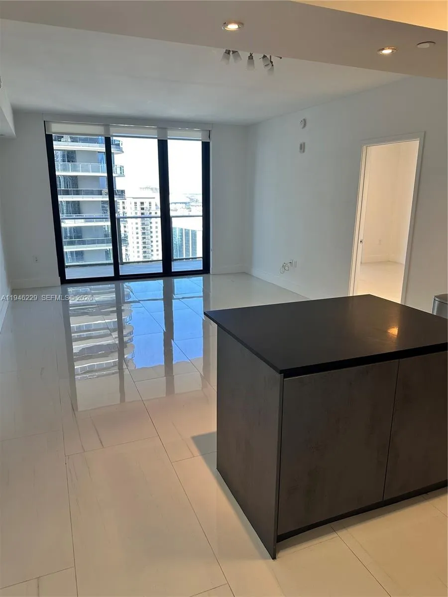 1010 Brickell Ave 3809, Miami, Florida 33131, Miami, Florida 33131, 2 Bedrooms Bedrooms, ,2 BathroomsBathrooms,Residential Lease,For Rent,1010 Brickell Ave 3809, Miami, Florida 33131,A11946229