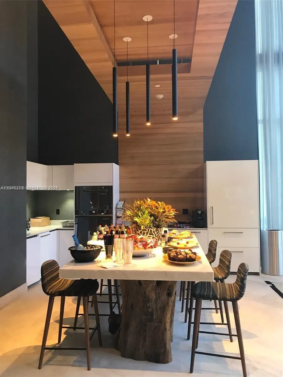 1010 Brickell Ave 3809, Miami, Florida 33131, Miami, Florida 33131, 2 Bedrooms Bedrooms, ,2 BathroomsBathrooms,Residential Lease,For Rent,1010 Brickell Ave 3809, Miami, Florida 33131,A11946229