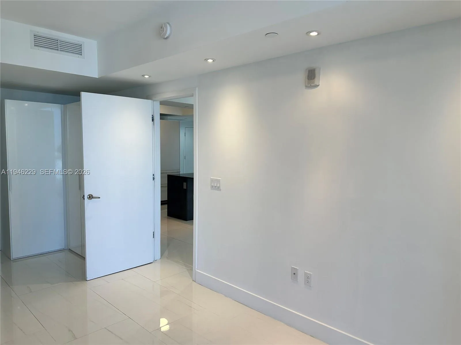 1010 Brickell Ave 3809, Miami, Florida 33131, Miami, Florida 33131, 2 Bedrooms Bedrooms, ,2 BathroomsBathrooms,Residential Lease,For Rent,1010 Brickell Ave 3809, Miami, Florida 33131,A11946229