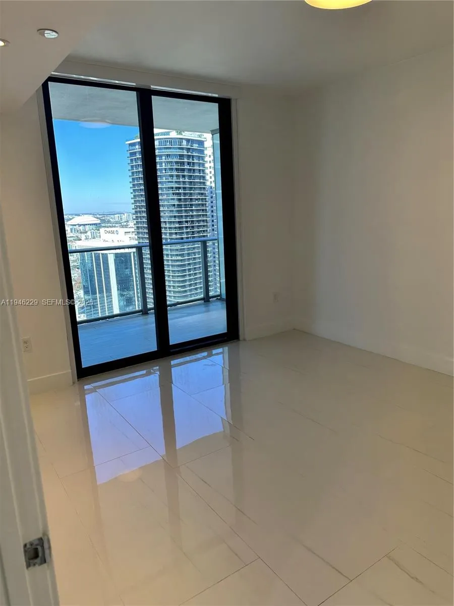 1010 Brickell Ave 3809, Miami, Florida 33131, Miami, Florida 33131, 2 Bedrooms Bedrooms, ,2 BathroomsBathrooms,Residential Lease,For Rent,1010 Brickell Ave 3809, Miami, Florida 33131,A11946229