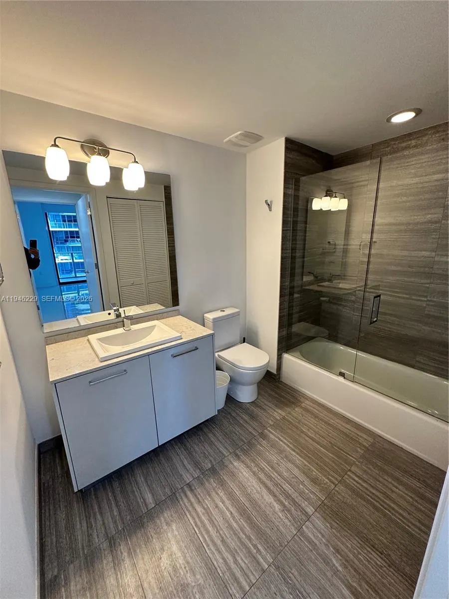 1010 Brickell Ave 3809, Miami, Florida 33131, Miami, Florida 33131, 2 Bedrooms Bedrooms, ,2 BathroomsBathrooms,Residential Lease,For Rent,1010 Brickell Ave 3809, Miami, Florida 33131,A11946229